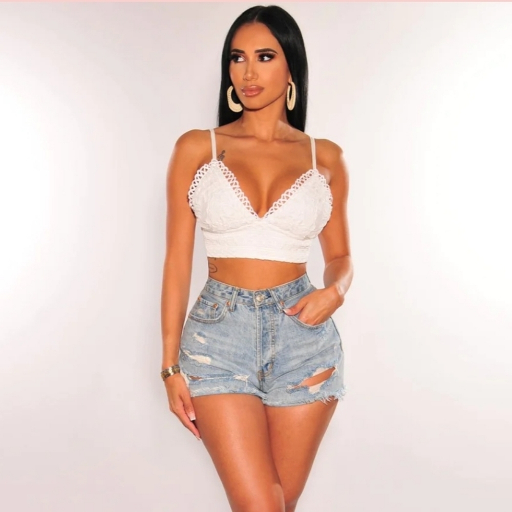 WHITE FLORAL EMBROIDERED CROCHET BRALETTE TOP